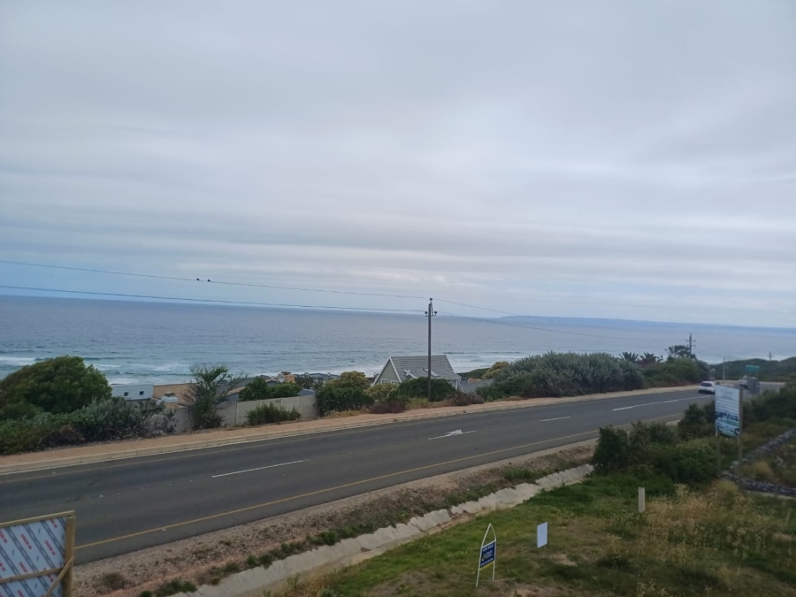  Bedroom Property for Sale in Pienaarstrand Western Cape